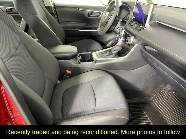 Used 2025 Toyota RAV4 LE AWD/4WD image 11