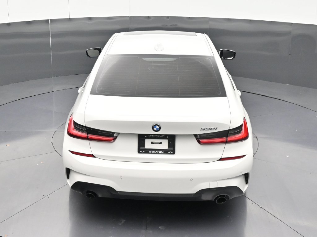 Used 2021 BMW 330i Sedan w/ M Sport Package RWD image 19