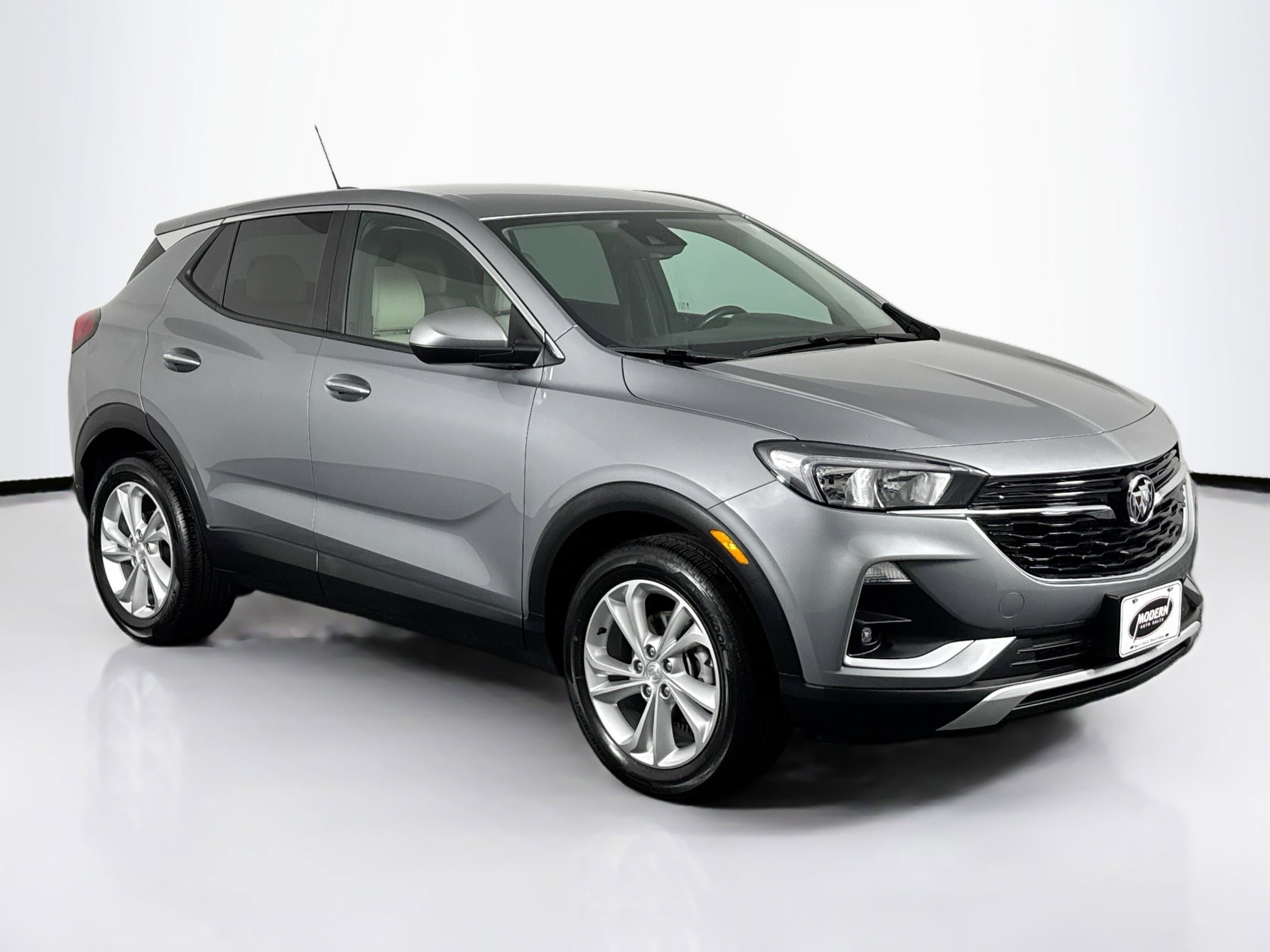 Used 2023 Buick Encore GX Preferred w/ Cold Weather Comfort Package FWD image 2