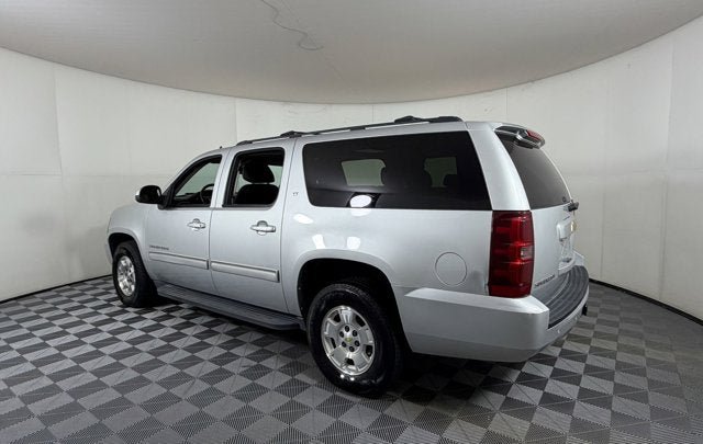 Used 2014 Chevrolet Suburban LT RWD image 3
