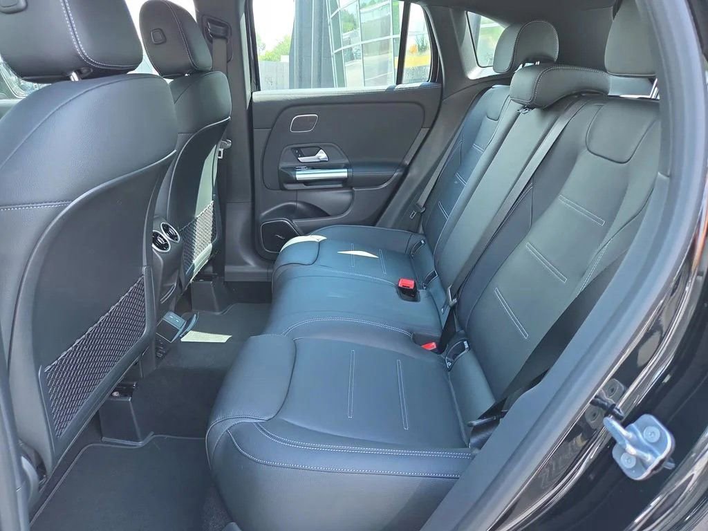 Certified 2025 Mercedes-Benz GLA 35 AMG 4MATIC image 11