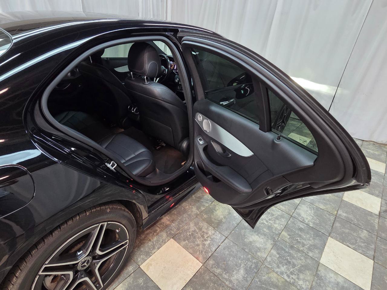 Used 2020 Mercedes-Benz C 300 4MATIC Sedan image 16