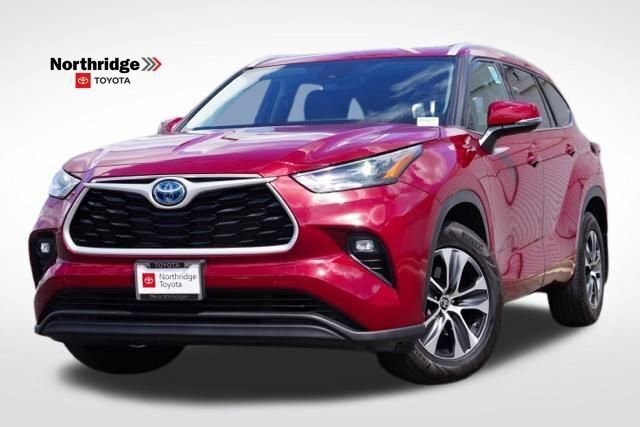 Used 2022 Toyota Highlander XLE