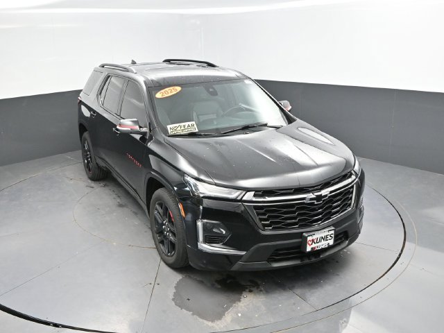 Used 2023 Chevrolet Traverse Premier w/ Redline Edition AWD/4WD image 44