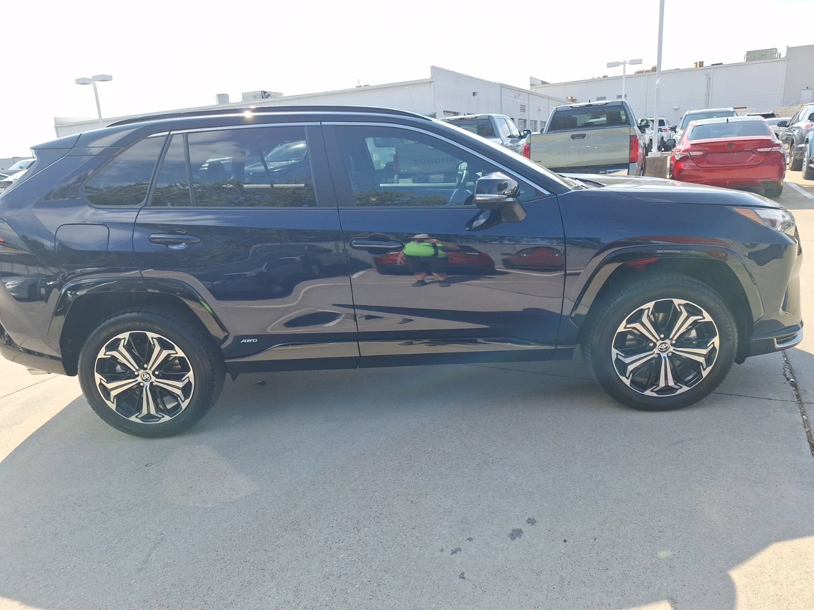 Used 2025 Toyota RAV4 XSE AWD/4WD image 7