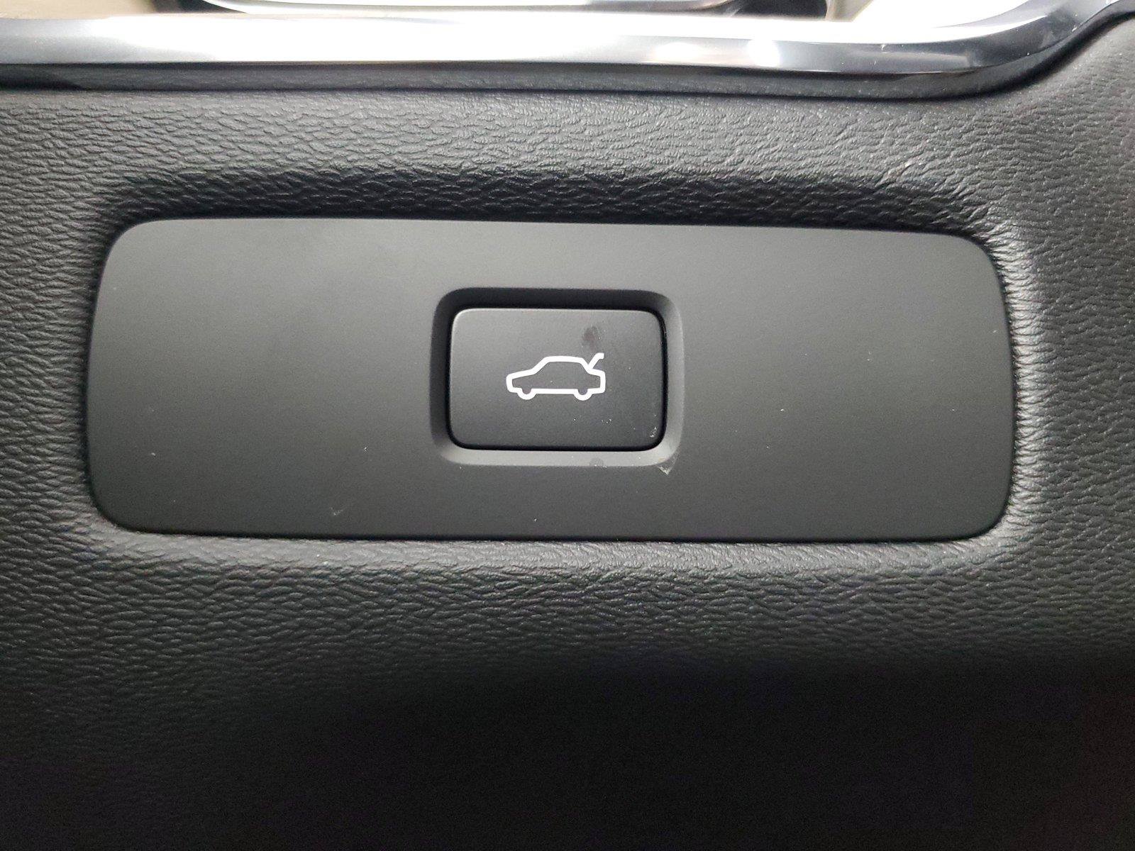 New 2026 Volvo XC60 B5 Plus w/ Climate Package AWD/4WD image 35