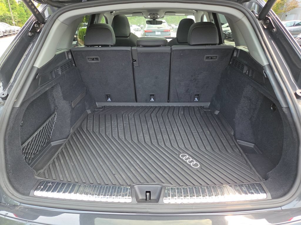 Certified 2025 Audi Q5 Prestige AWD/4WD image 28