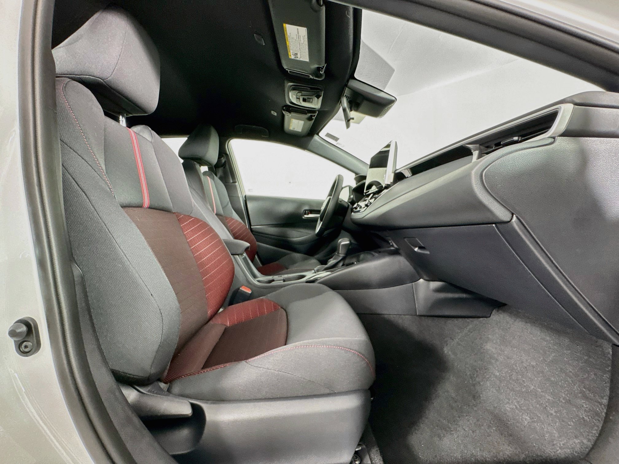 Certified 2026 Toyota Corolla SE w/ SE Package FWD image 27