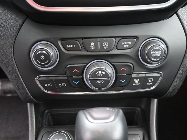 Used 2020 Jeep Cherokee Latitude Lux w/ Comfort/Convenience Group image 33