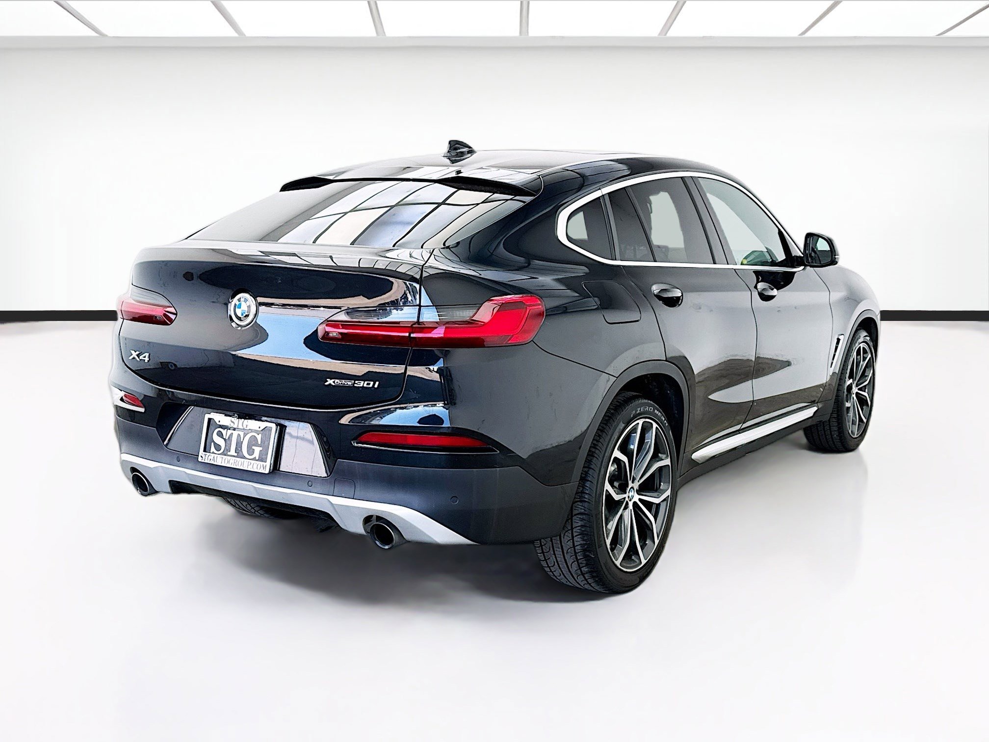 Used 2020 BMW X4 xDrive30i w/ Convenience Package image 4