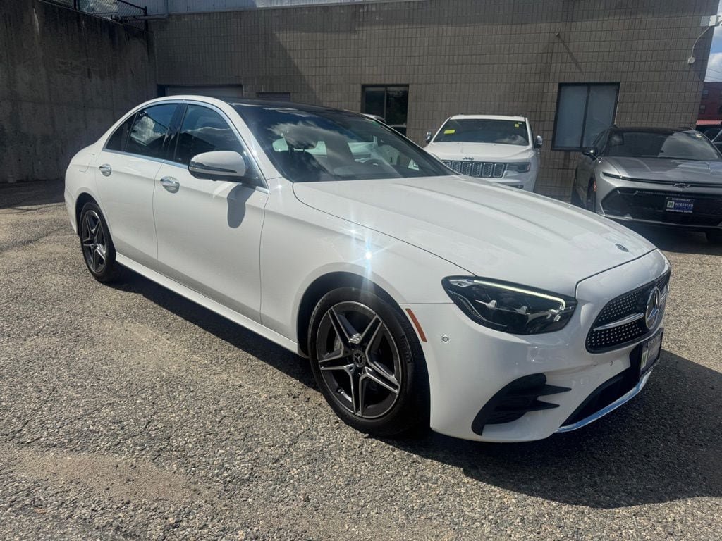 Used 2023 Mercedes-Benz E 350 4MATIC Sedan image 9