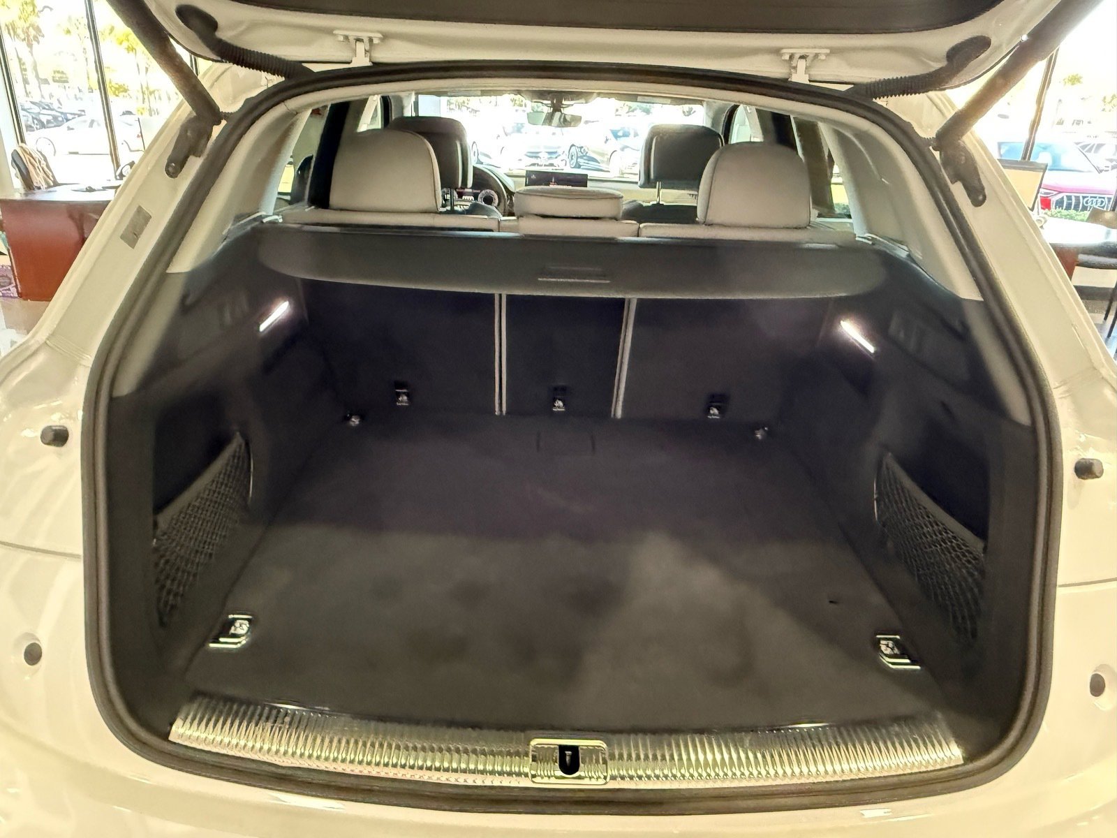 Used 2024 Audi Q5 e Premium Plus w/ Premium Plus Package image 50