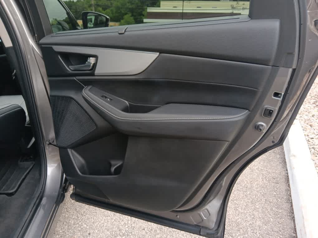 Used 2023 Acura MDX w/ Technology Package AWD/4WD image 35