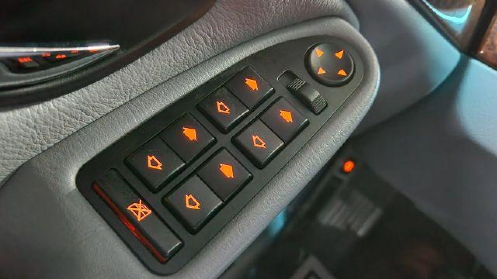 Used 1999 BMW 528i Sedan RWD image 46