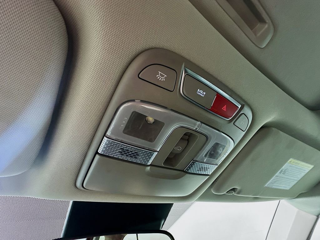 Used 2025 Kia Telluride S FWD image 33