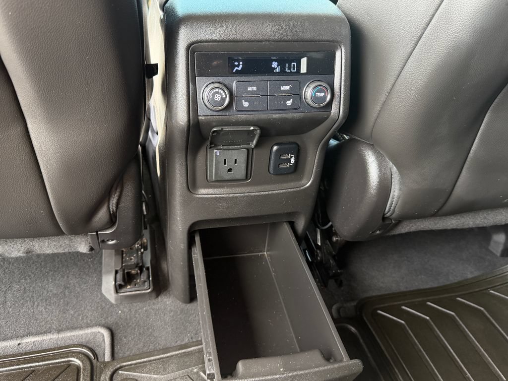 Used 2018 GMC Acadia Denali w/ Technology Package FWD image 36