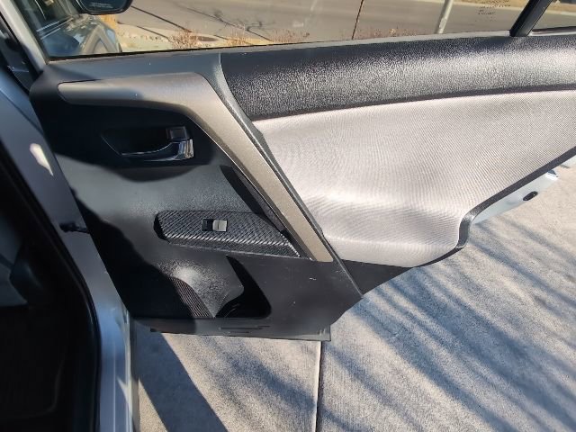 Used 2014 Toyota RAV4 XLE image 28