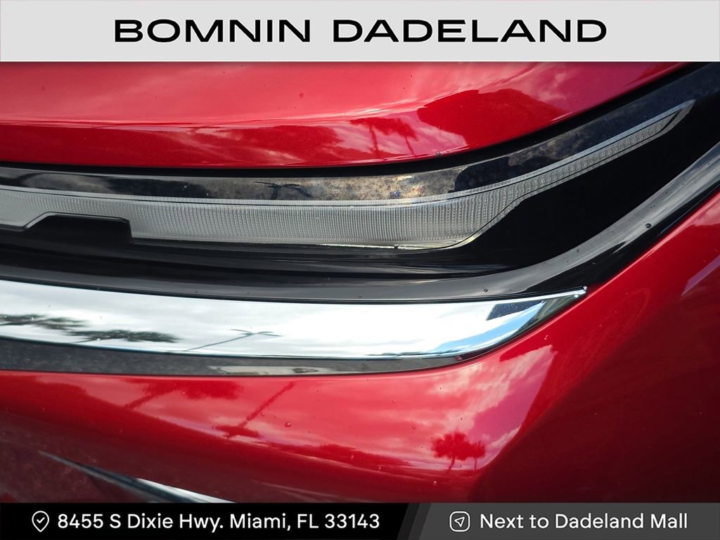 Used 2024 Chevrolet Traverse LT image 12