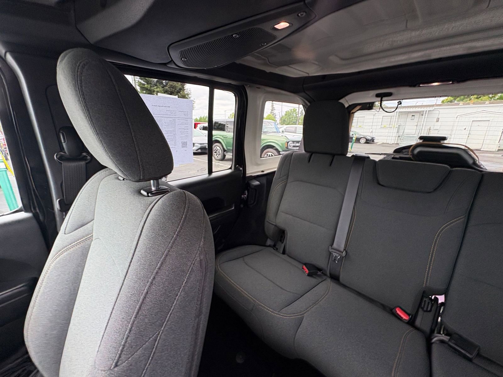 Used 2025 Jeep Wrangler Unlimited Sport AWD/4WD image 38