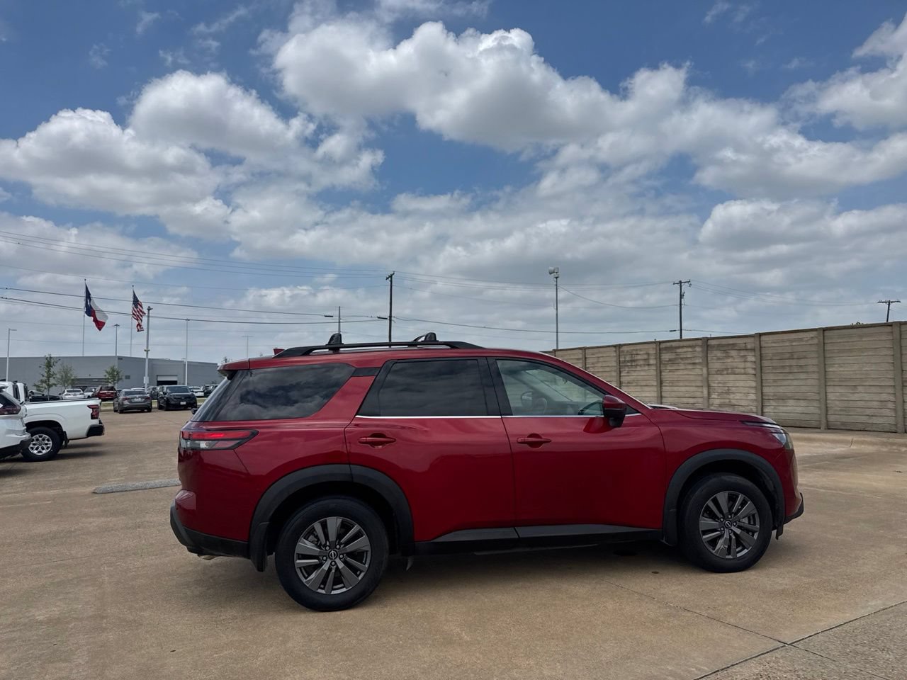 Certified 2023 Nissan Pathfinder SV w/ Lighting Package (N92) FWD image 22