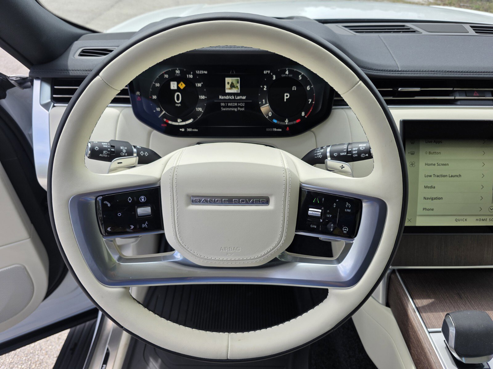 New 2026 Land Rover Range Rover SE image 15