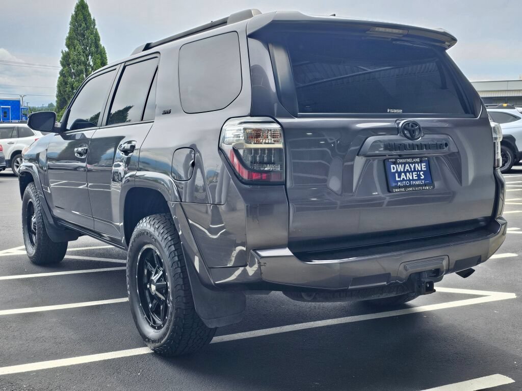 Used 2021 Toyota 4Runner SR5 AWD/4WD image 3