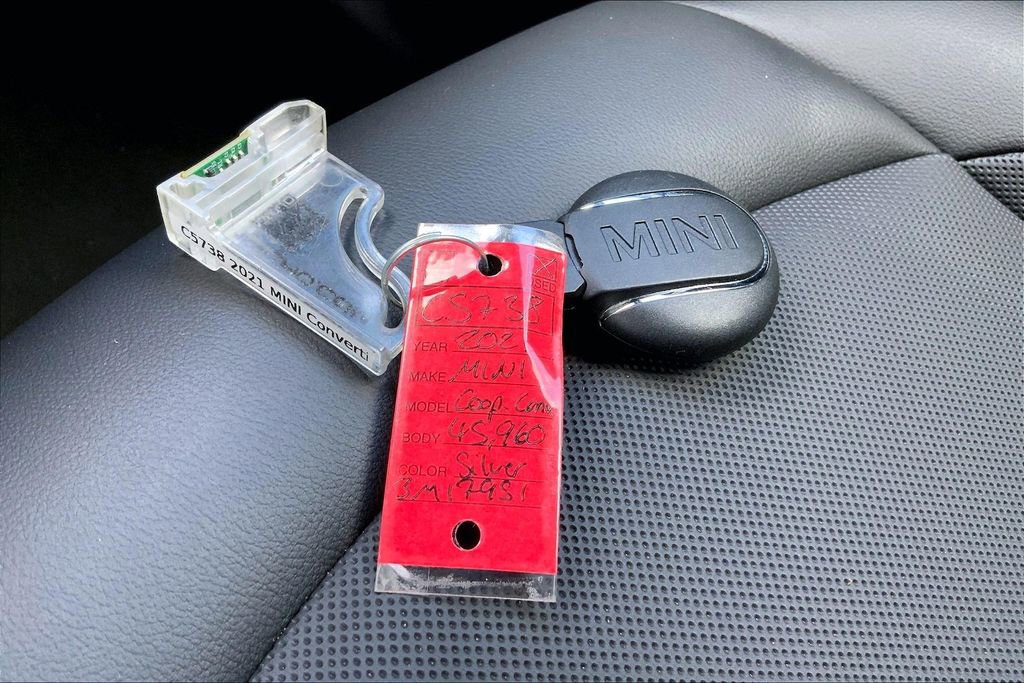 Used 2021 MINI Cooper Convertible image 12