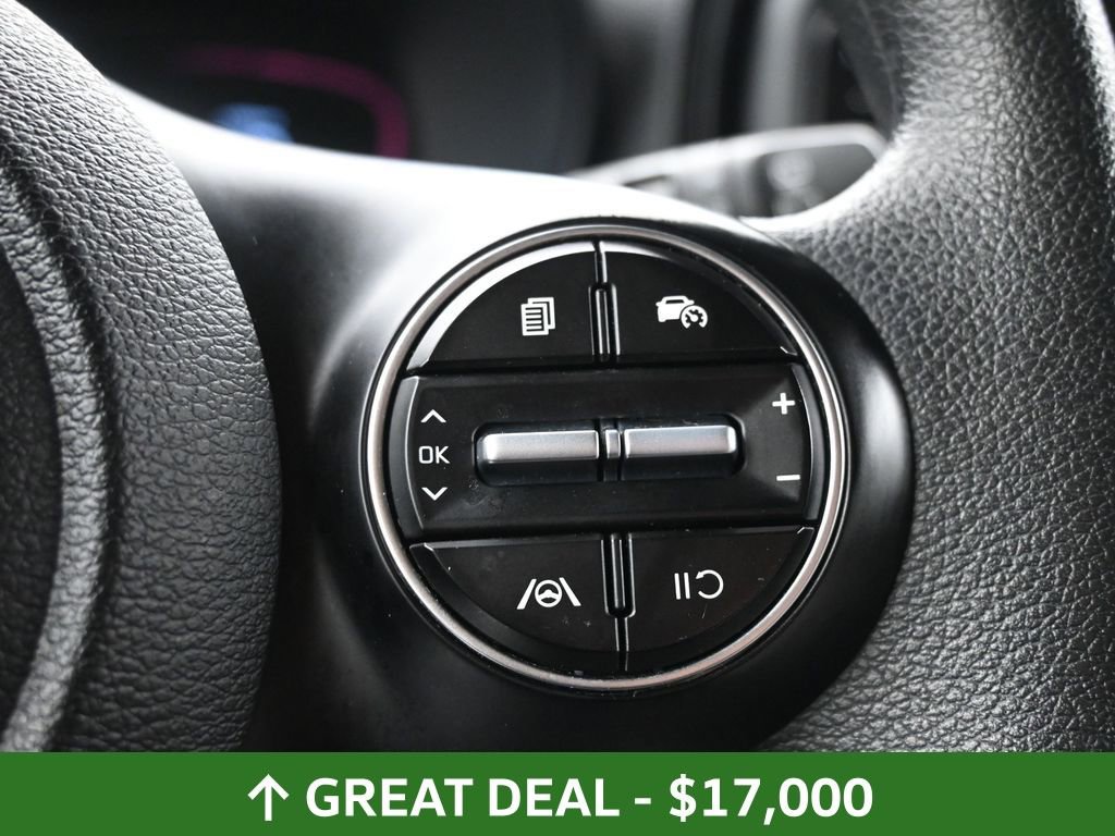 Used 2025 Kia Soul LX w/ LX Technology Package image 25