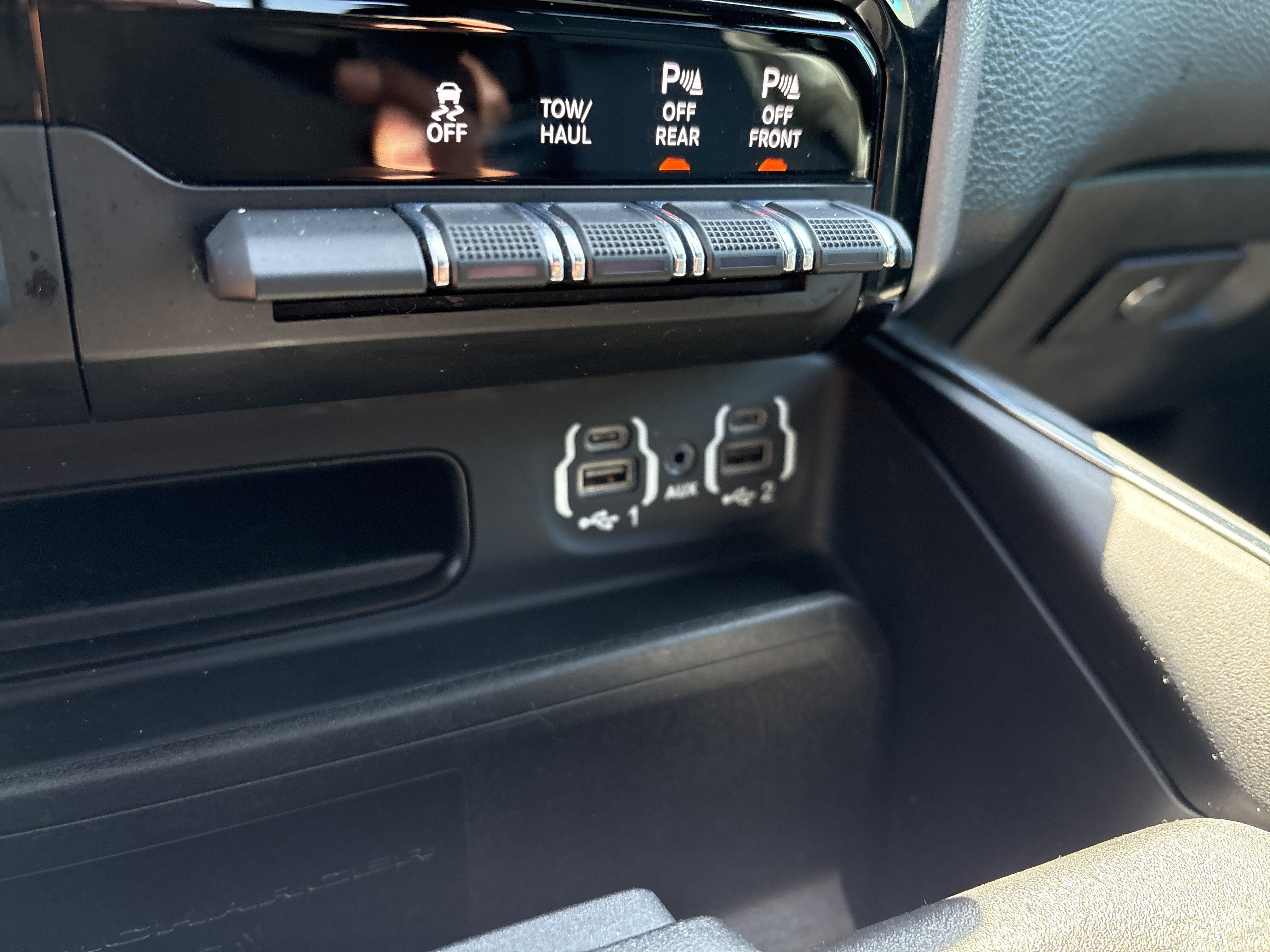 Certified 2021 RAM 1500 Laramie image 29