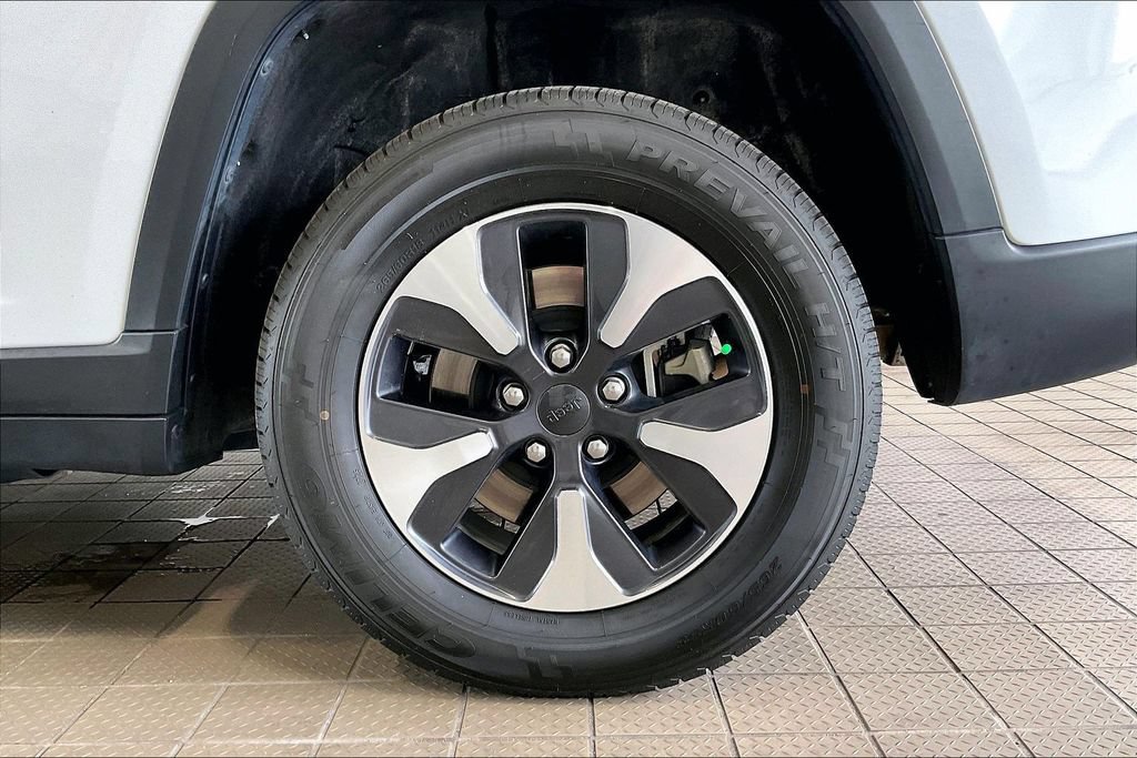 Used 2024 Jeep Grand Cherokee Limited 4xe AWD/4WD image 30