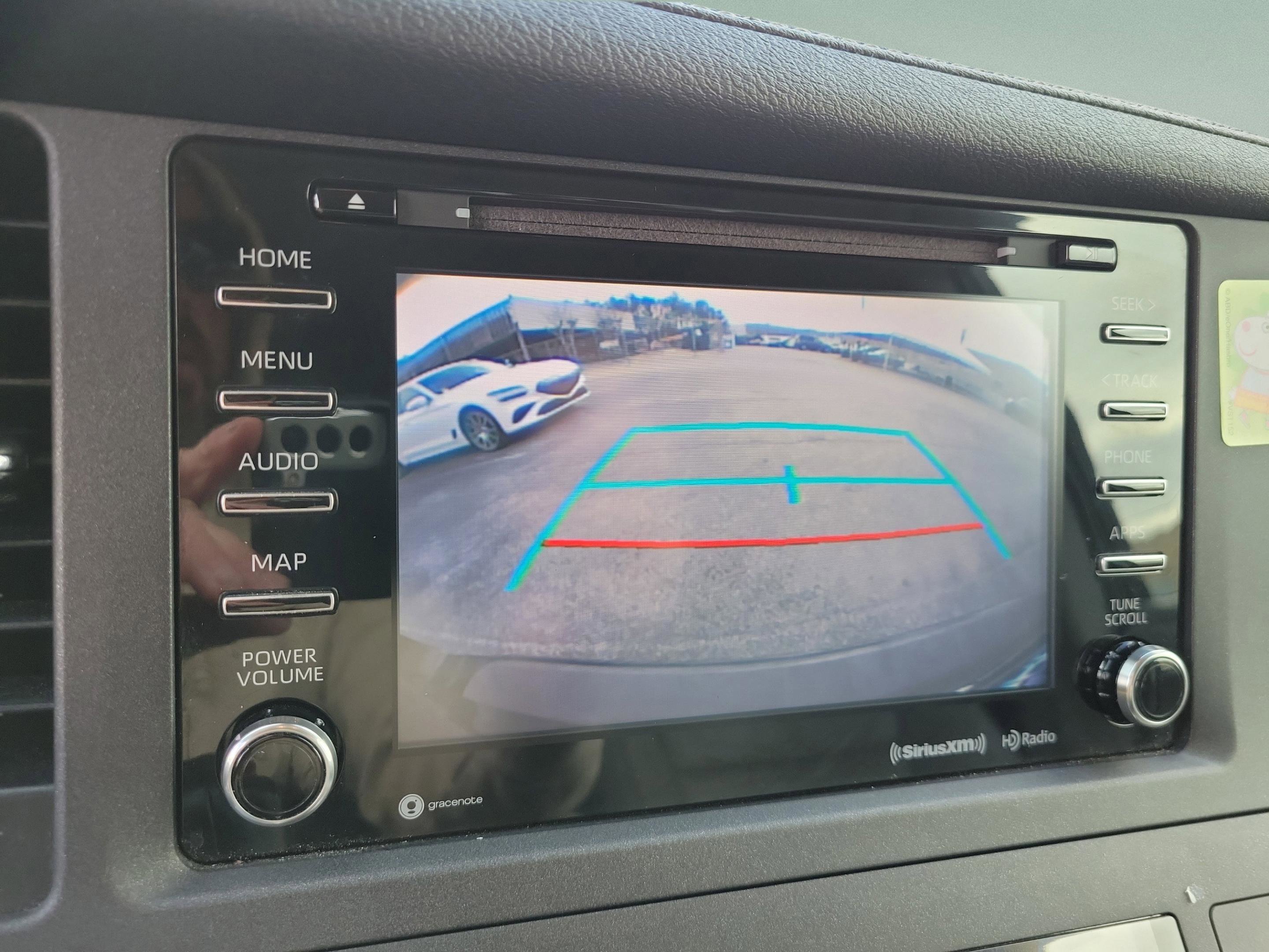 Used 2020 Toyota Sienna XLE image 28