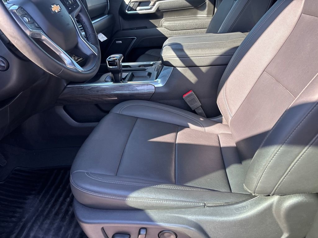 Certified 2025 Chevrolet Silverado 1500 LTZ w/ Z71 Off-Road Package image 8
