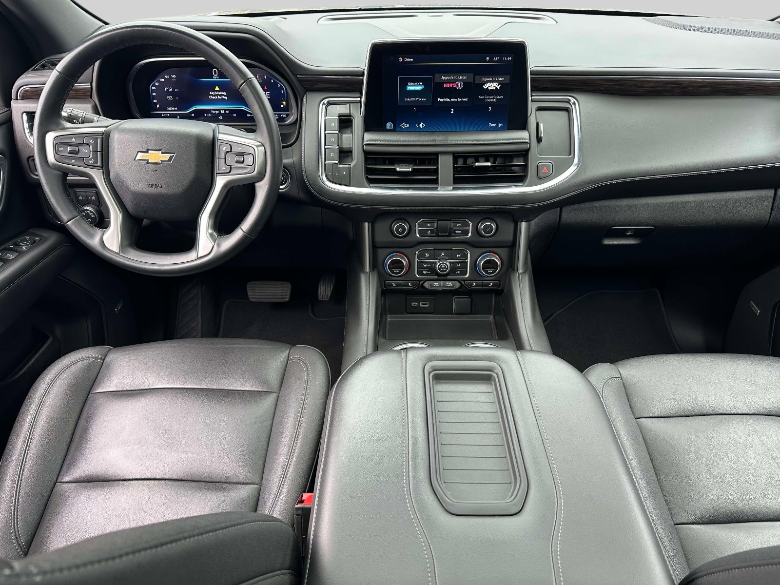 Used 2023 Chevrolet Suburban LT w/ Luxury Package AWD/4WD image 16