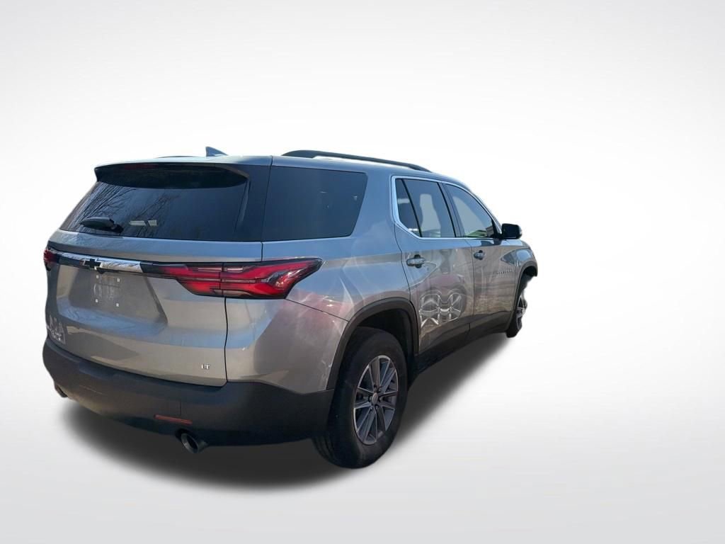 Used 2023 Chevrolet Traverse LT image 8