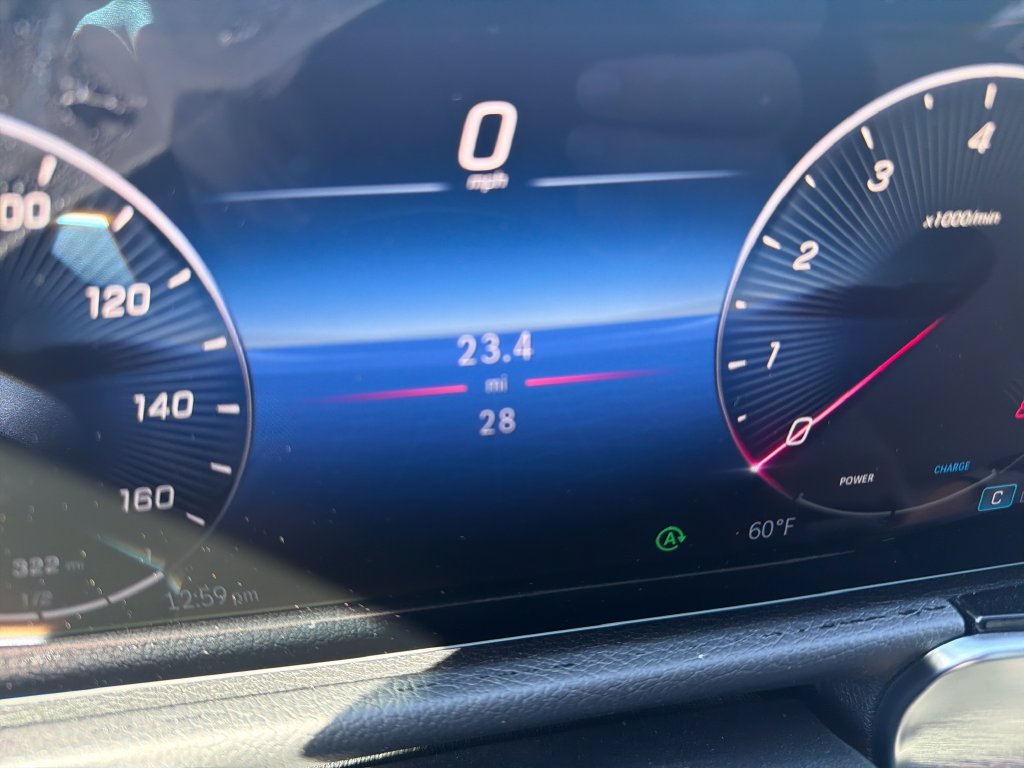 New 2026 Mercedes-Benz GLB 250 4MATIC image 2