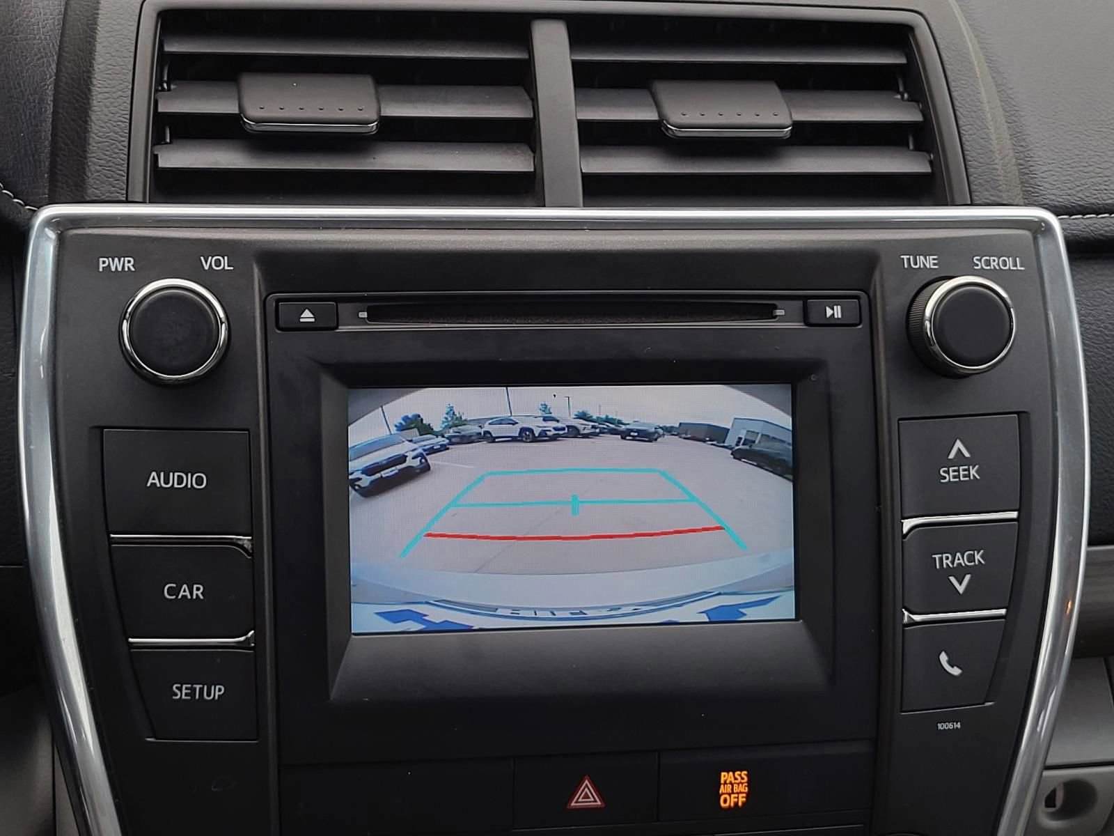 Used 2017 Toyota Camry LE image 22