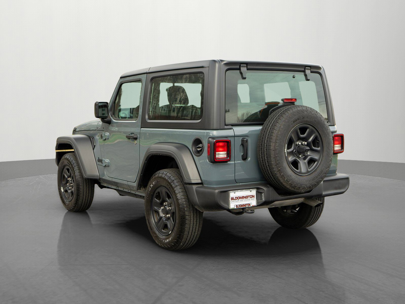 Used 2025 Jeep Wrangler Sport AWD/4WD image 5
