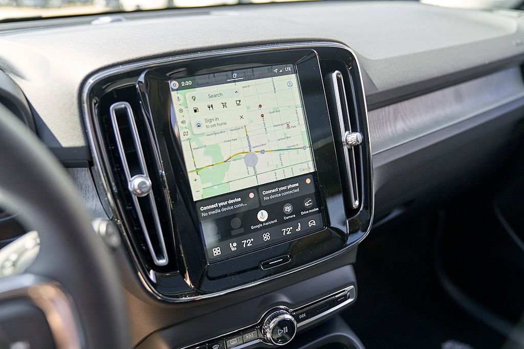 New 2026 Volvo XC40 B5 Plus AWD/4WD image 14