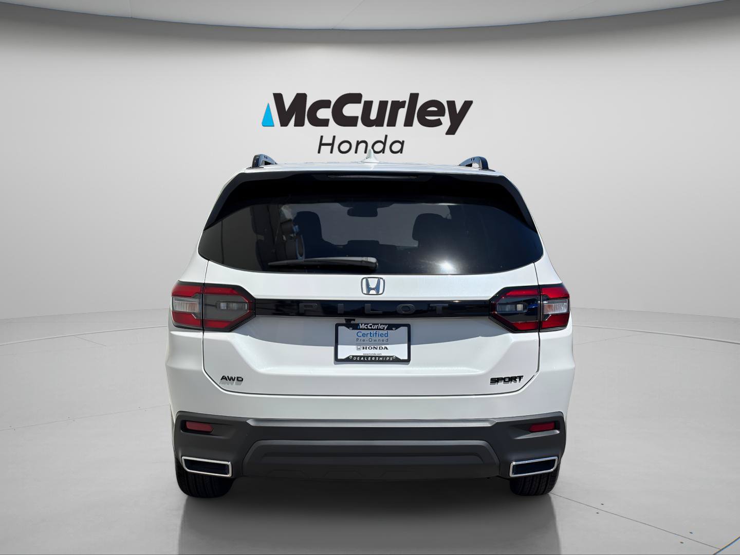 Certified 2025 Honda Pilot Sport image 4