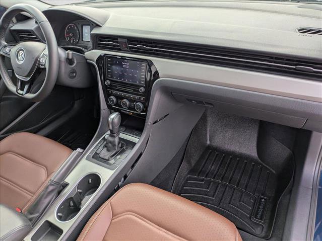 Used 2022 Volkswagen Passat 2.0T SE image 22