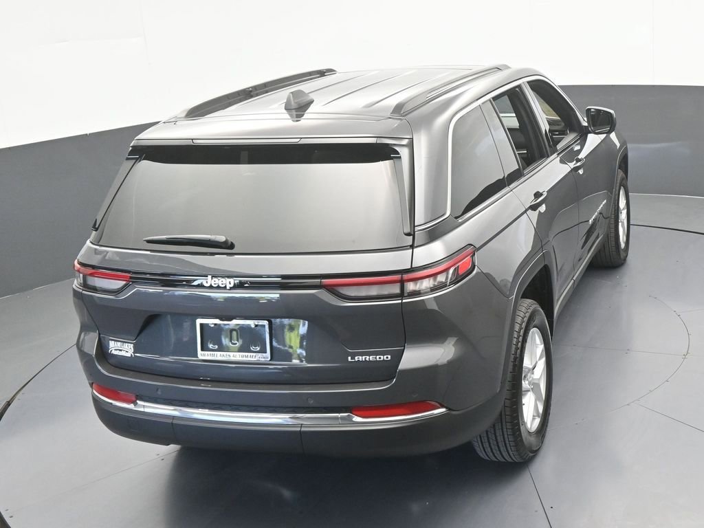 Used 2025 Jeep Grand Cherokee Laredo X RWD image 48