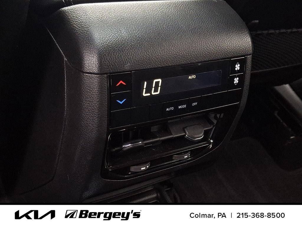 Used 2023 Jeep Grand Cherokee L Laredo AWD/4WD image 14