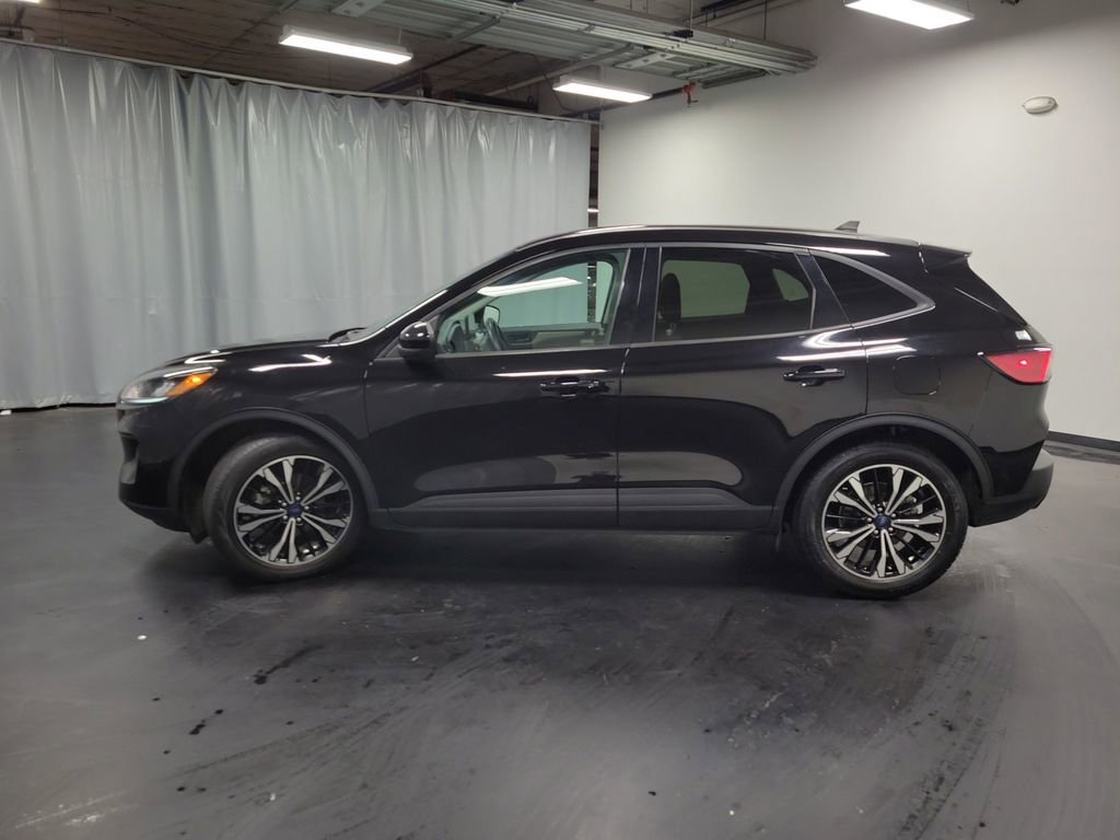 Used 2022 Ford Escape SE w/ SE Sport Appearance Package FWD image 5