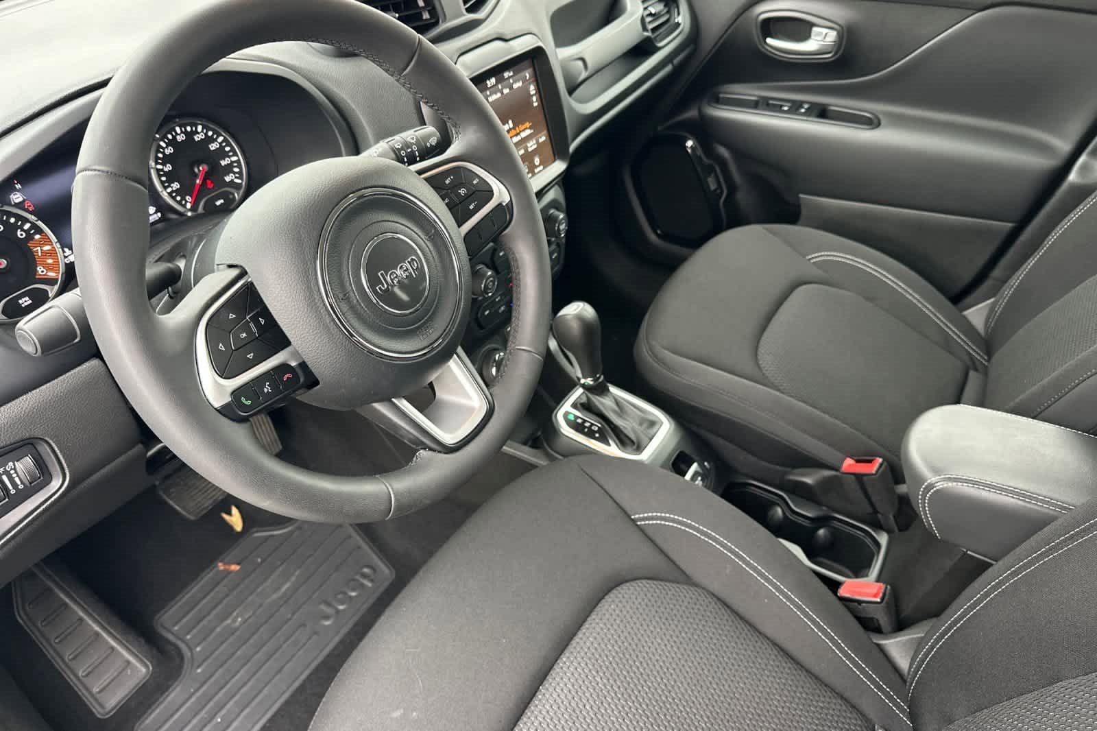 Used 2023 Jeep Renegade Altitude image 11