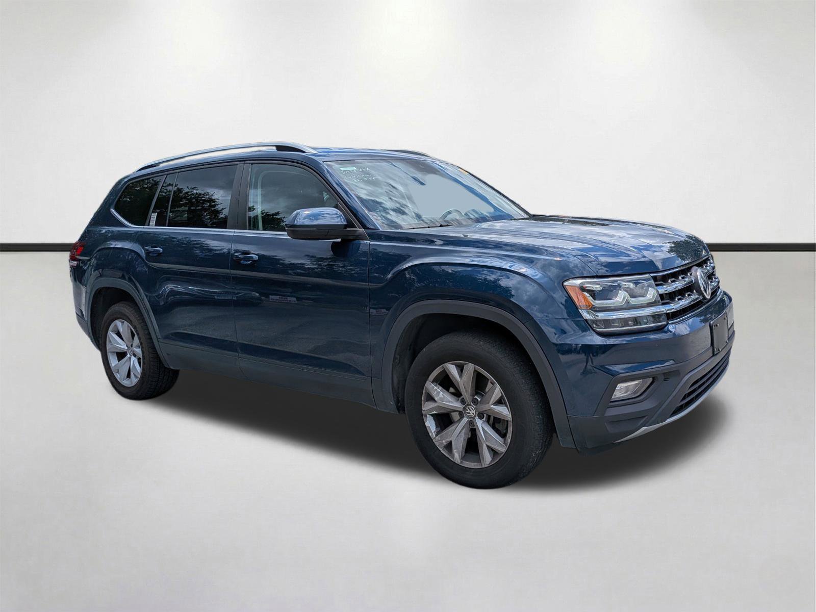 Used 2018 Volkswagen Atlas SE FWD image 2