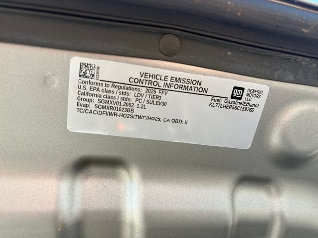 Used 2025 Chevrolet Trax LT FWD image 10