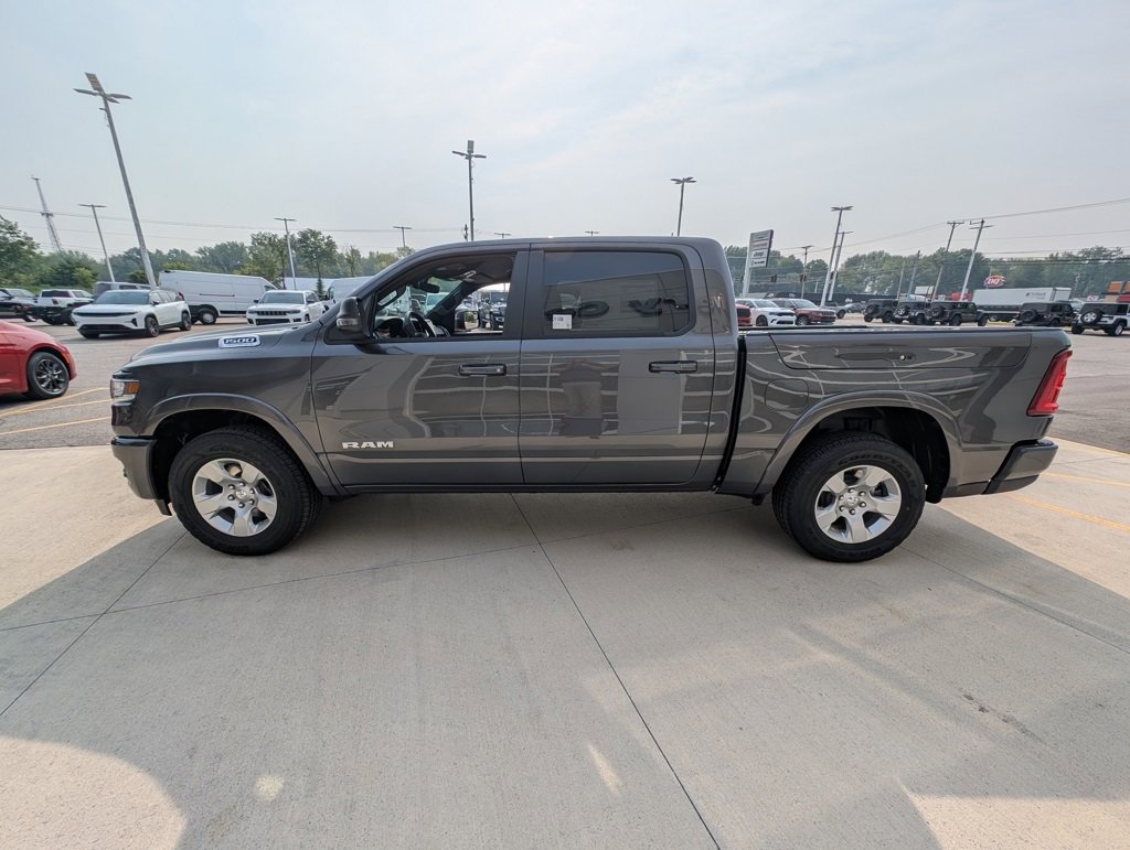 New 2026 RAM 1500 4x4 Crew Cab image 7