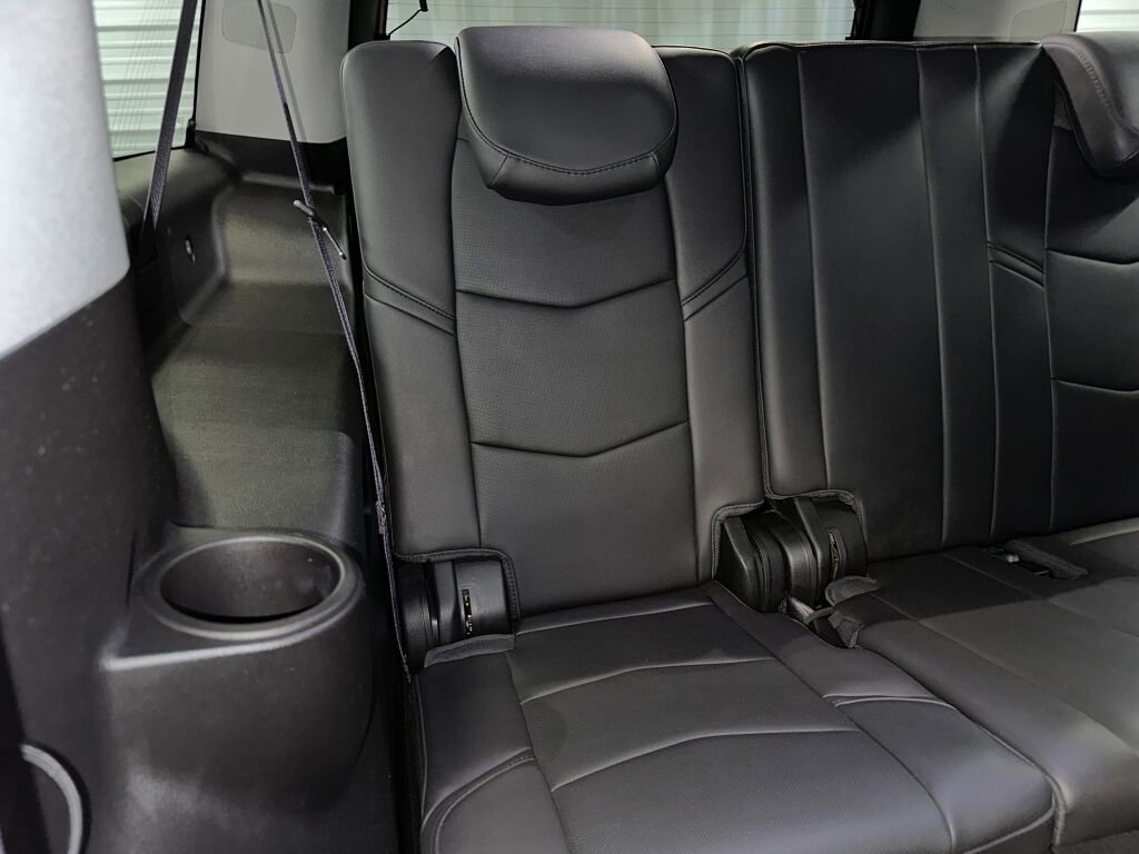 Used 2016 Cadillac Escalade ESV Luxury image 38