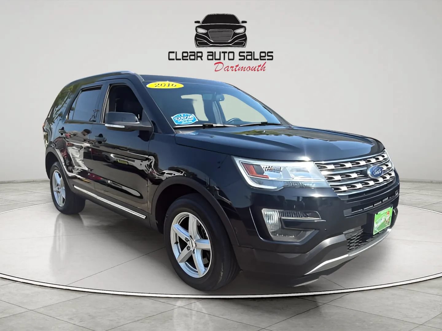 Used 2016 Ford Explorer XLT w/ Equipment Group 202A AWD/4WD image 1