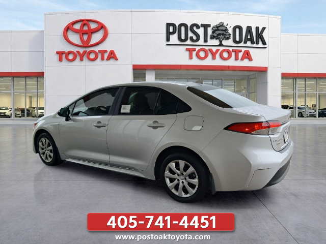 New 2027 Toyota Corolla LE FWD image 3
